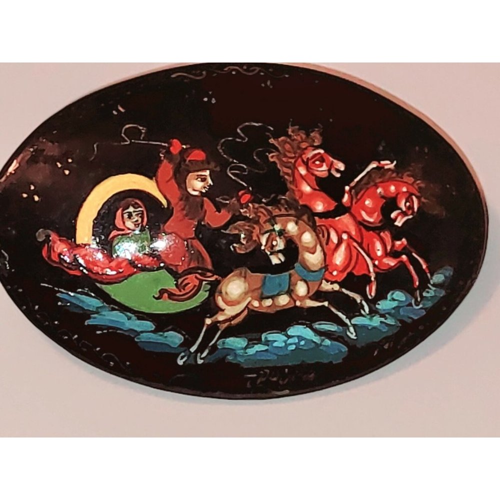 Russian Black Lacquer Horses oval Vintage Brooch Hand Painted Pin 2.25"